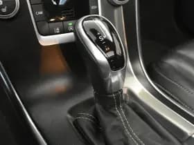 Volvo XC60 2.0 D4 R-Design Panodak Camera Leder NL Auto € 1930.- rest BPM thumbnail 28