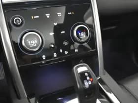 Land Rover Discovery Sport 1.5 P300e PHEV Dynamic SE Pano El. AKlep 360° Camera Virtual Vol Leer Stoelverwarming thumbnail 34