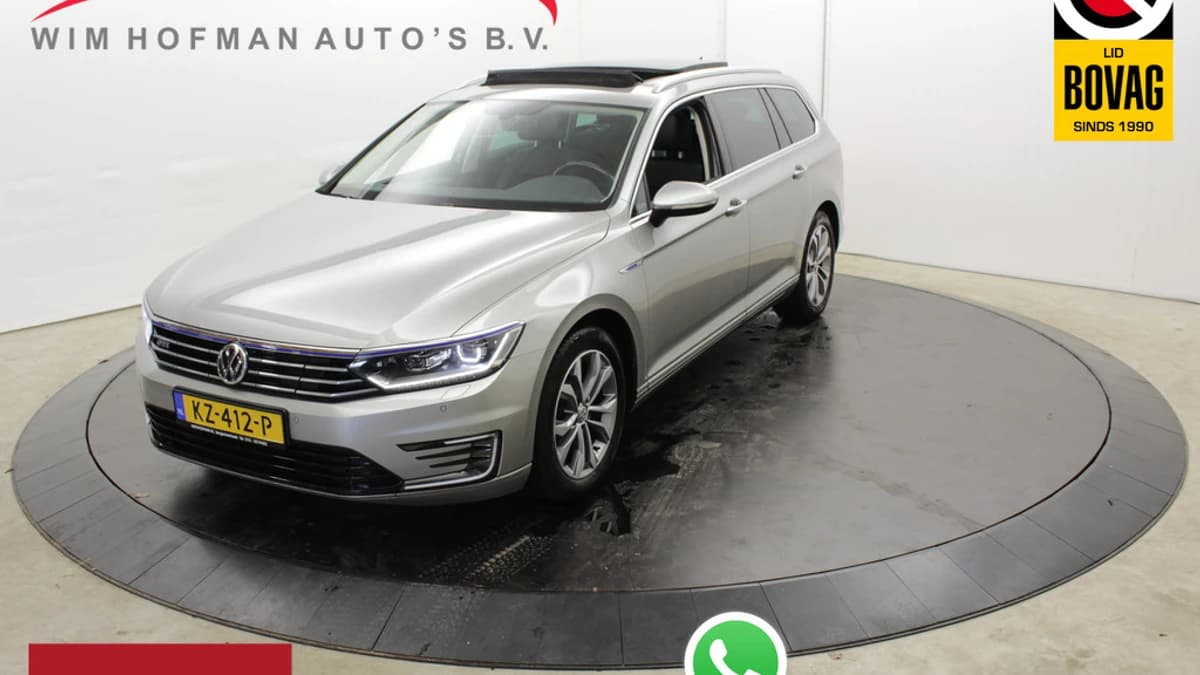 Volkswagen Passat GTE incl winterset Virtual Panodak Leer Camera Trekh — foto 1