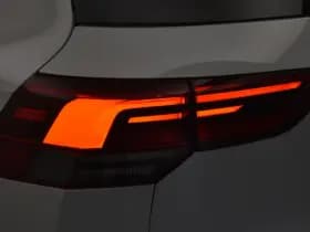 Volkswagen Golf GTE 1.4 TSI PHEV Plug-in 245 Pk Panodak Camera Virtual Navi thumbnail 11