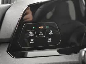 Volkswagen Golf GTE 1.4 TSI PHEV Plug-in 245 Pk Panodak Camera Virtual Navi thumbnail 23