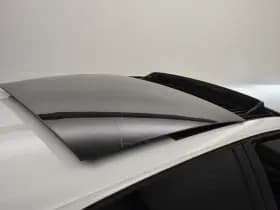 Volkswagen Golf GTE 1.4 TSI PHEV Plug-in 245 Pk Panodak Camera Virtual Navi thumbnail 10