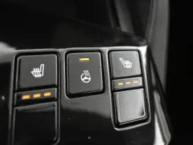 Kia Sportage 1.6 T-GDi Plug-in Hybrid AWD DynamicPlusLine PHEV thumbnail 4