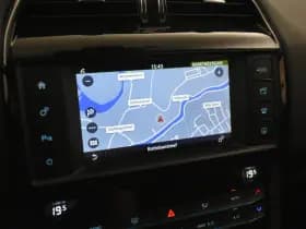 Jaguar F-PACE 2.0 Prestige 20 D 180 PK Lage Kilometers NAP thumbnail 2