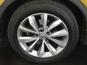 Volkswagen T-Roc 1.0 TSI Style 2-Tone Camera Apple Carplay Adapt-cruise Clima 1e eigenaar thumbnail 14