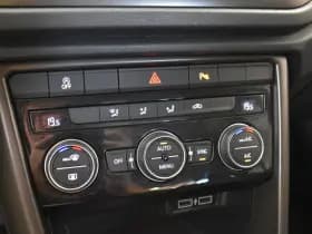 Volkswagen T-Roc 1.0 TSI Style 2-Tone Camera Apple Carplay Adapt-cruise Clima 1e eigenaar thumbnail 22