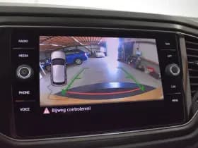 Volkswagen T-Roc 1.0 TSI Style 2-Tone Camera Apple Carplay Adapt-cruise Clima 1e eigenaar thumbnail 4