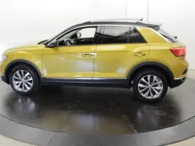 Volkswagen T-Roc 1.0 TSI Style 2-Tone Camera Apple Carplay Adapt-cruise Clima 1e eigenaar thumbnail 42