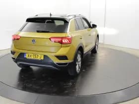 Volkswagen T-Roc 1.0 TSI Style 2-Tone Camera Apple Carplay Adapt-cruise Clima 1e eigenaar thumbnail 52
