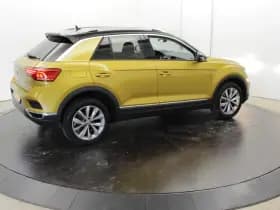 Volkswagen T-Roc 1.0 TSI Style 2-Tone Camera Apple Carplay Adapt-cruise Clima 1e eigenaar thumbnail 56