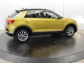 Volkswagen T-Roc 1.0 TSI Style 2-Tone Camera Apple Carplay Adapt-cruise Clima 1e eigenaar thumbnail 57
