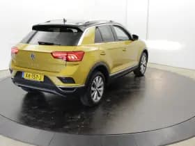 Volkswagen T-Roc 1.0 TSI Style 2-Tone Camera Apple Carplay Adapt-cruise Clima 1e eigenaar thumbnail 9