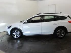 Ford Focus Wagon 1.5 EcoB Active 150pk Automaat thumbnail 7