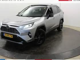 Toyota RAV4 2.5 Hybrid AWD Bi-Tone Innovation Panodak Trekhaak 1650kg Camera