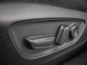 Toyota RAV4 2.5 Hybrid AWD Bi-Tone Innovation Panodak Trekhaak 1650kg Camera thumbnail 35