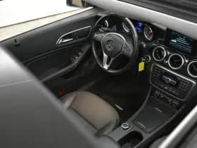 Mercedes-Benz CLA 200 Schaal stoelen 157PK APK 2027 Panodak Navi winterwielen set thumbnail 2