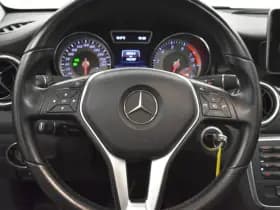 Mercedes-Benz CLA 200 Schaal stoelen 157PK APK 2027 Panodak Navi winterwielen set thumbnail 7