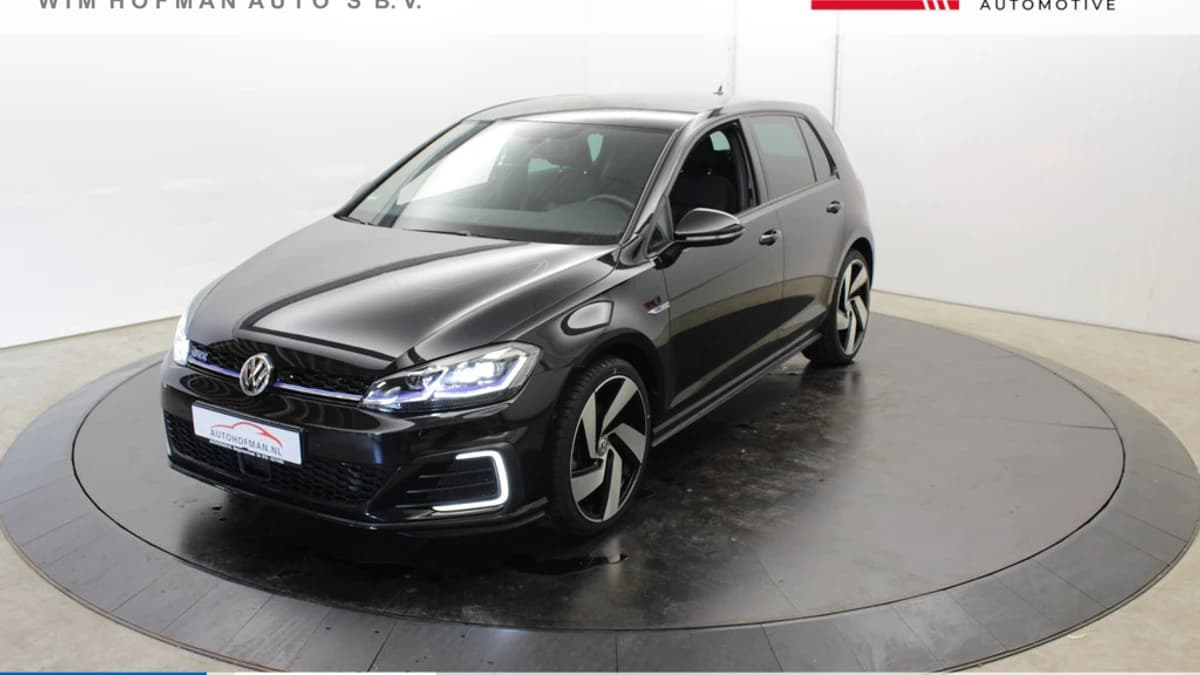 Volkswagen Golf 1.4 TSI PHEV — foto 1