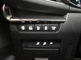 Mazda 3 2.0 e-SkyActiv-X M Hybrid 180 PKLuxury Trekh 360ºCamera Bose Vol Leder dodeh detec thumbnail 24