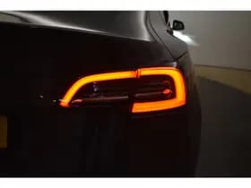 Tesla Model Y RWD 58 kWh 455 Km bereik LFP accu SOH 92% EL aKlep Camera Autopilot Panodak Camera thumbnail 29