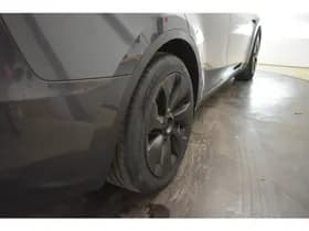 Tesla Model Y RWD 58 kWh 455 Km bereik LFP accu SOH 92% EL aKlep Camera Autopilot Panodak Camera thumbnail 10