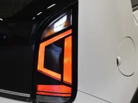 Volkswagen Up! Up 1.0 BMT 75PK cross Adapt.cruise Camera PDC thumbnail 12