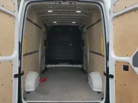 Volkswagen Crafter 35 2.0 TDI L4H3 449WB 3.5T 140PK 2x schuifdeur 3Pers Airco Bluetooth thumbnail 7