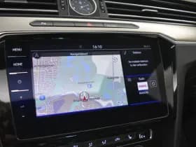 Volkswagen Passat GTE Pano Zwarte hemel Groot Navi EL Aklep Leder thumbnail 3