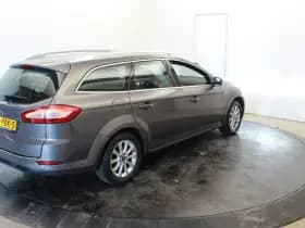 Ford Mondeo 161PK Titanium Dealer onderhouden Groot Navi incl set Nieuwe All Season thumbnail 15