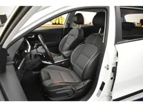 Kia E-Niro DynamicLine 64 kWh 100% SOH Warmtepomp 3-Fase Laden Camera Winterpack thumbnail 3