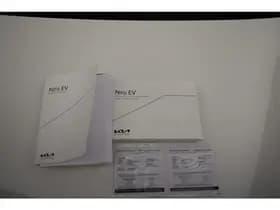 Kia E-Niro DynamicLine 64 kWh 100% SOH Warmtepomp 3-Fase Laden Camera Winterpack thumbnail 6