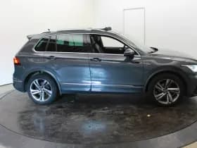 Volkswagen Tiguan 1.5 TSI R-Line EL Trekh+aKlep Panodak Virtual Camera Zwarte hemel bkl thumbnail 16