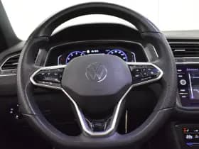 Volkswagen Tiguan 1.5 TSI R-Line EL Trekh+aKlep Panodak Virtual Camera Zwarte hemel bkl thumbnail 25