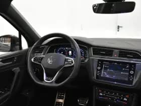 Volkswagen Tiguan 1.5 TSI R-Line EL Trekh+aKlep Panodak Virtual Camera Zwarte hemel bkl thumbnail 26