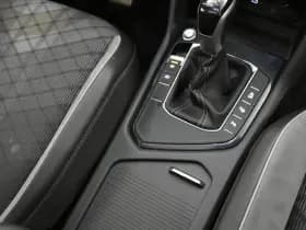 Volkswagen Tiguan 1.5 TSI R-Line EL Trekh+aKlep Panodak Virtual Camera Zwarte hemel bkl thumbnail 28