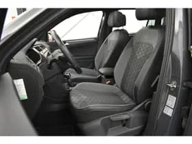 Volkswagen Tiguan 1.5 TSI R-Line EL Trekh+aKlep Panodak Virtual Camera Zwarte hemel bkl thumbnail 35