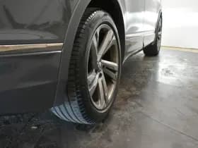 Volkswagen Tiguan 1.5 TSI R-Line EL Trekh+aKlep Panodak Virtual Camera Zwarte hemel bkl thumbnail 9