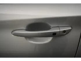 Hyundai Kona EV Premium 64 kWh Warmtepomp Trekhaak SOH 100% 3-Fase CCS Laden Leder Camera thumbnail 14