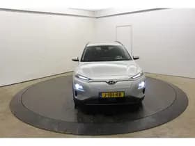 Hyundai Kona EV Premium 64 kWh Warmtepomp Trekhaak SOH 100% 3-Fase CCS Laden Leder Camera thumbnail 23