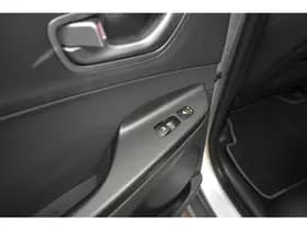 Hyundai Kona EV Premium 64 kWh Warmtepomp Trekhaak SOH 100% 3-Fase CCS Laden Leder Camera thumbnail 37