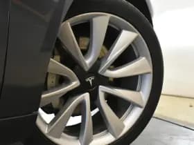 Tesla Model 3 Long Range AWD 75 kWh thumbnail 26