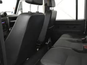 Land Rover Defender 2.4 TD 110 SW E 7 P thumbnail 19