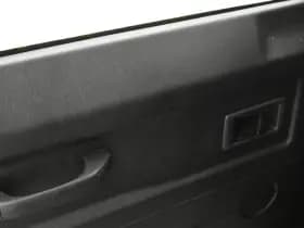 Land Rover Defender 2.4 TD 110 SW E 7 P thumbnail 24