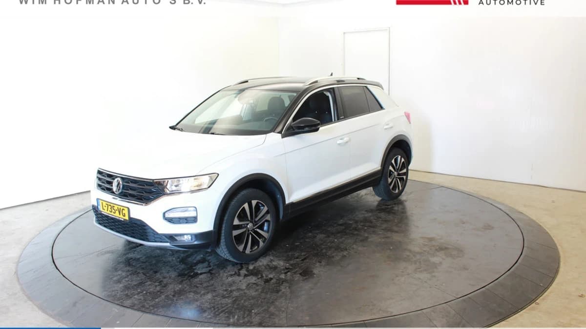 Volkswagen T-Roc 1.5 TSI Sport United R Bi-toneAutomaat Navi Carplay Stoelverw. Adapt. Cru — foto 1