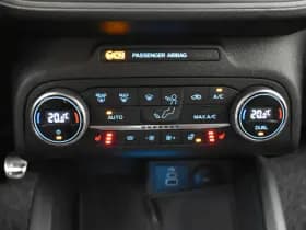 Ford Focus Wagon Hybrid 135PK ST Line Style Trekh Camera Winterpack Keyless thumbnail 5