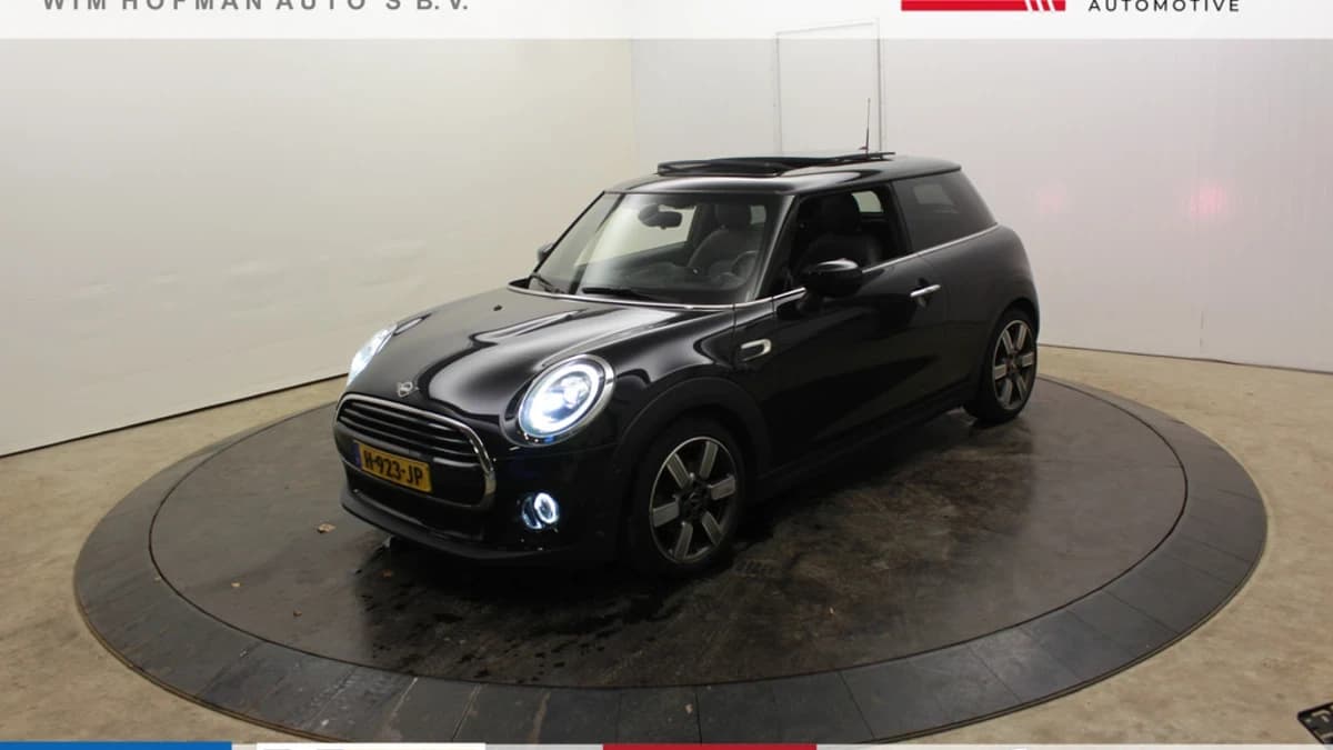 MINI Cooper Mini 1.5 60 Years Edition Panodak Vol Leder Harman Cardon Zwarte hemel Navi — foto 1