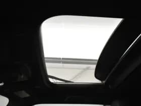 MINI Cooper Mini 1.5 60 Years Edition Panodak Vol Leder Harman Cardon Zwarte hemel Navi thumbnail 4