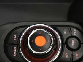 MINI Cooper Mini 1.5 60 Years Edition Panodak Vol Leder Harman Cardon Zwarte hemel Navi thumbnail 5