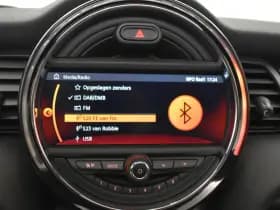 MINI Cooper Mini 1.5 60 Years Edition Panodak Vol Leder Harman Cardon Zwarte hemel Navi thumbnail 42