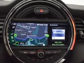 MINI Cooper Mini 1.5 60 Years Edition Panodak Vol Leder Harman Cardon Zwarte hemel Navi thumbnail 9